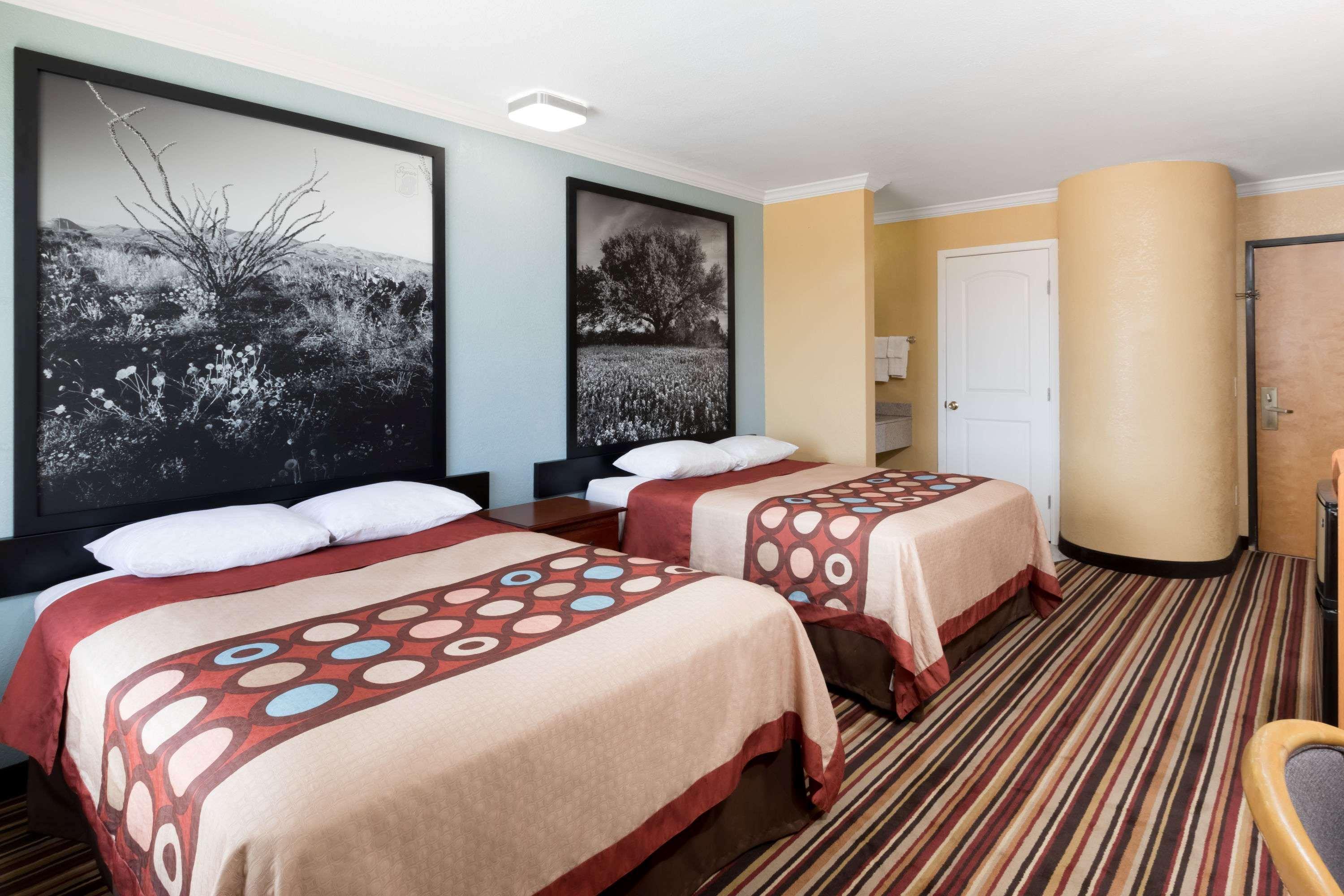 Motel Super 8 By Wyndham Midland Esterno foto