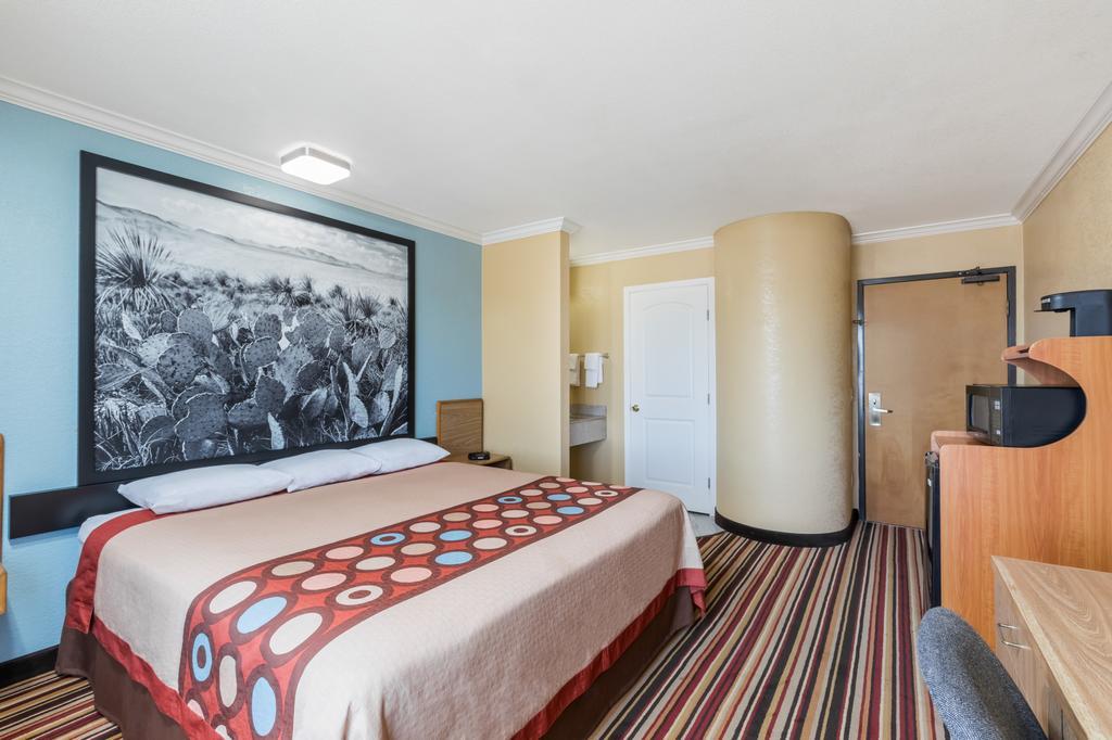 Motel Super 8 By Wyndham Midland Esterno foto