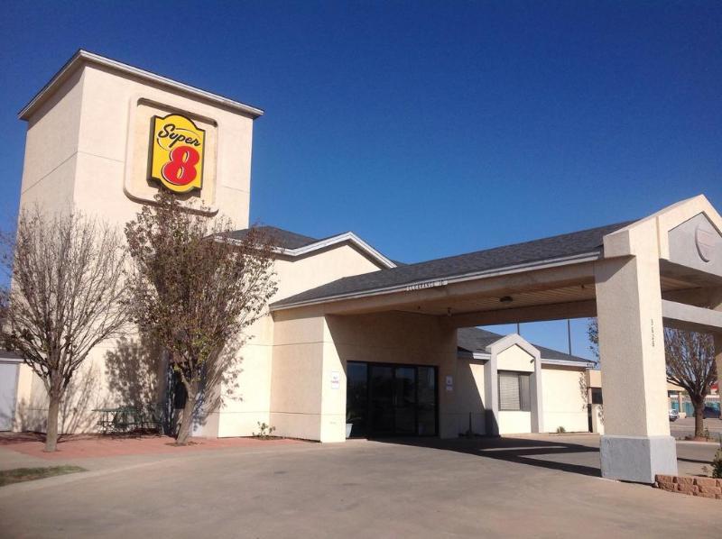 Motel Super 8 By Wyndham Midland Esterno foto